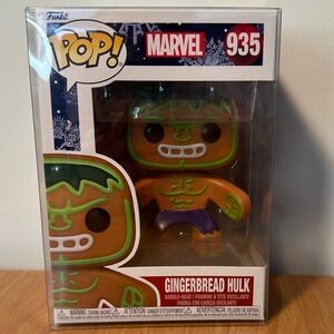 Funko Pop Marvel Gingerbread Hulk Figure